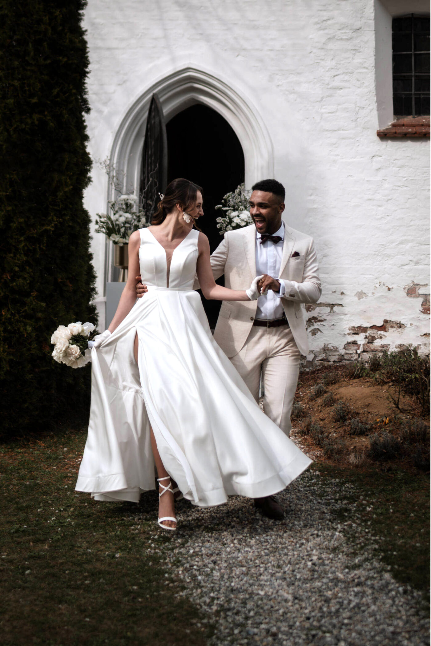 + 16 Evelyn & Daniel Kirche